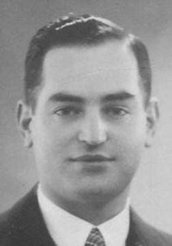 21 May 1944 | Betty Vredenburg, a Dutch Jewish girl, was murdered in a gas chamber in #Auschwitz II-Birkenau  

Betty was born in Amsterdam on 6 May 1940. 
She was 4 years old.

Betty was deported together with her parents, Abraham and Rachel. None of them survived.