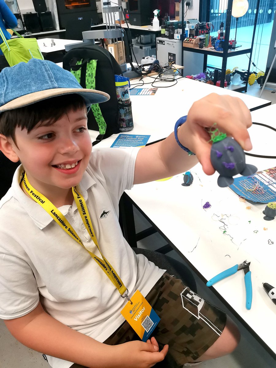 Bravetothecore's tweet photo. #LancsSciFest.... Awesome day yesterday... So well organised, great fun had by all👌 https://t.co/Bwc3tbVK1T
