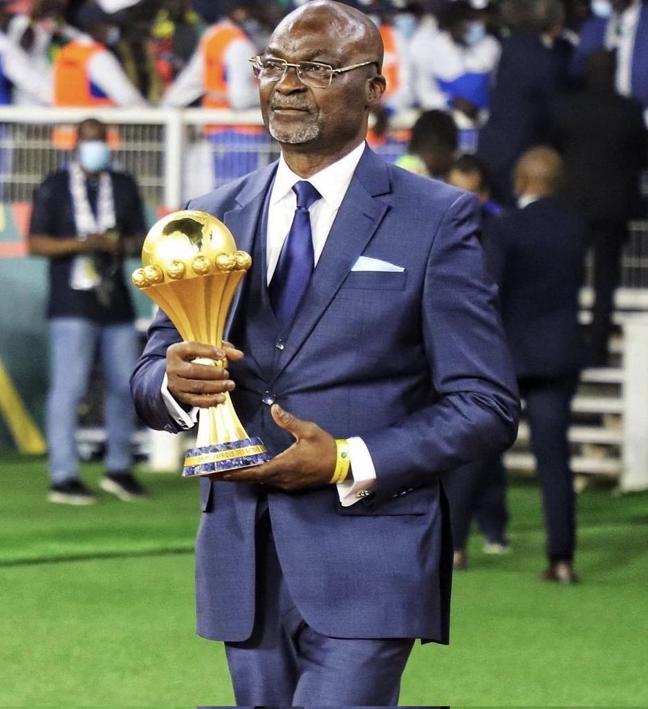 MbidaAnguissa's tweet photo. Papa @roger_milla_9 ton talent et ton jeu ont réunifié les cœurs de tous les camerounais, quand tu jouais au balon c'est tout un peuple unit qui t'admirait et te louait c'est pas un hasard que tu sois né un #20Mai jour de l'unité Joyeux anniversaire Papa #HBD
@fifaworldcup_fr https://t.co/Rrsrv45cau