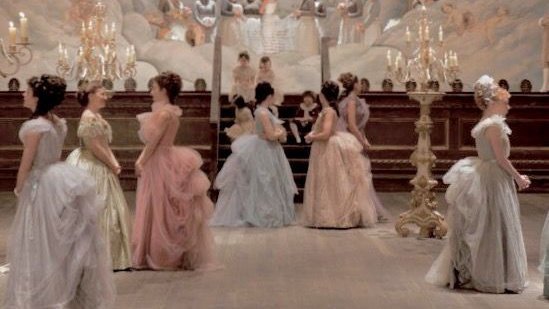 sheriblunchett's tweet photo. au swanqueen | Enchanted 

A princesa Regina conhece a princesa Emma quando ambas famílias reais comparecem ao mesmo batizado, e a amizade inesperada faz com que elas se permitam experimentar coisas nunca antes vividas. https://t.co/M2wzsu8ZFP