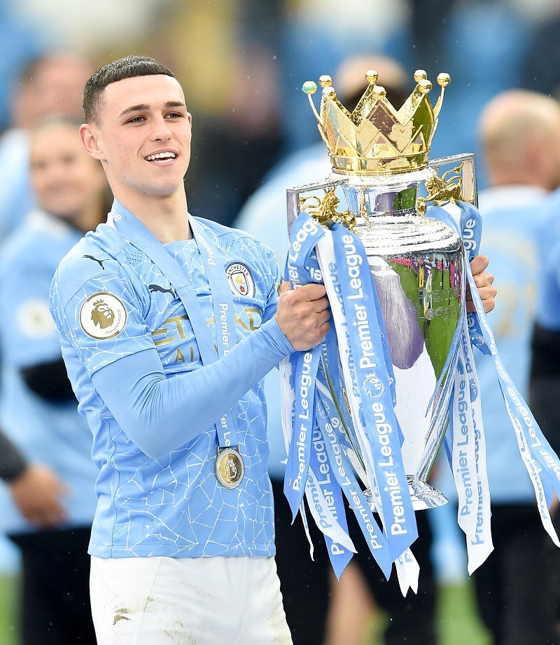 🏆 22 yaşında olan Phil Foden, şimdiden 5 Premier League şampiyonluğu yaşadı. 😮