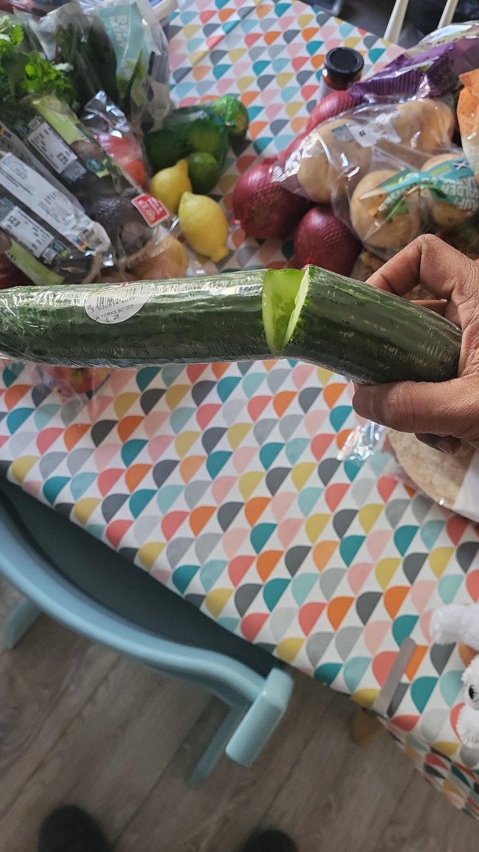 Fahran1601's tweet photo. @AsdaServiceTeam @asda do you think this happened magically in the van on the way to me today or just a picker picking what was left in the tray at store? https://t.co/al2lHQRRwx