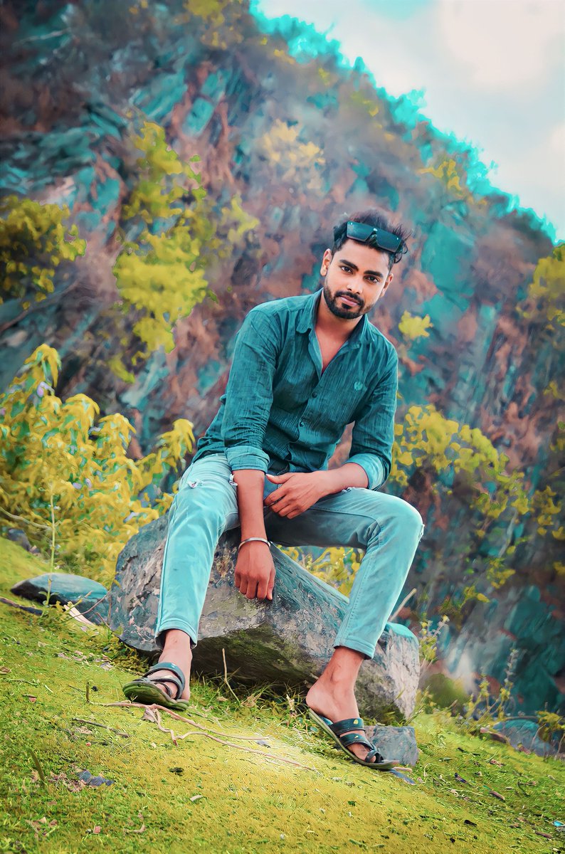 AbSandeep3's tweet photo. It's okay to isolate for a little bit when you get overwhelmed. Just make sure you don't get stuck there for too long....
..
 .....#view #haldiyadam❤️ #enjoylife #UniqueTimeline https://t.co/zZBxmMn6qM