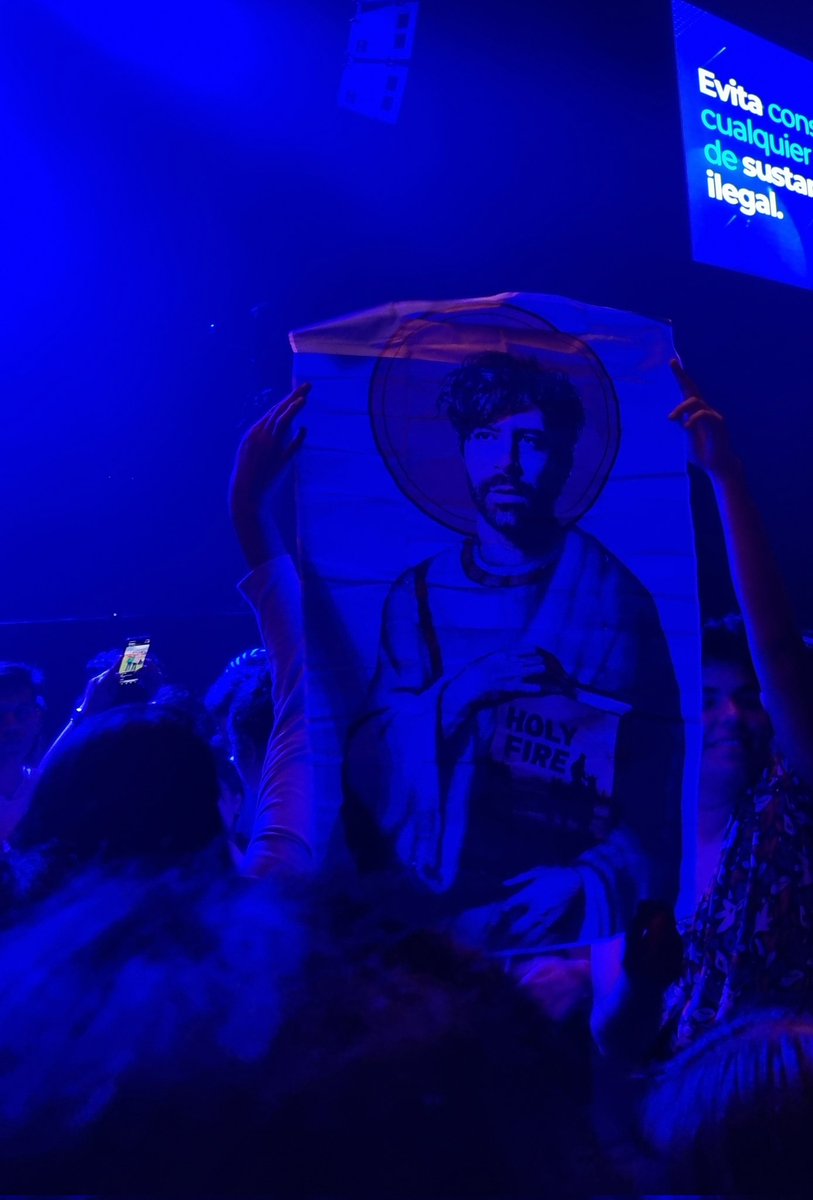 ★˚.⋆erika tweet media