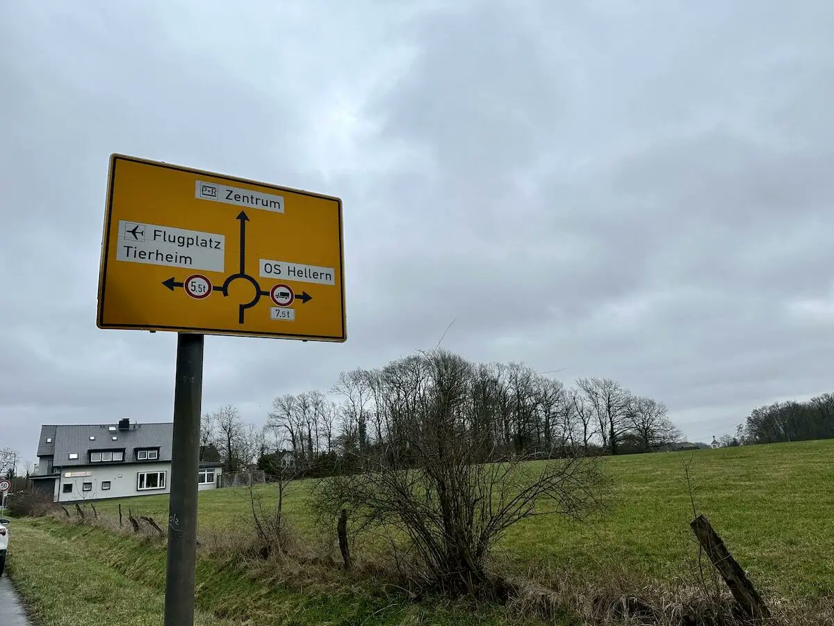 hasepost's tweet image. HASEPOST Osnabrück: Trotz Widerstand: Globus hält an seinen Baumarkt-Plänen für Hellern fest Bereits 1.700 Bürger haben bereits bei einer Unterschriftensammlung gegen die Ansiedlung eines großen Baumarkts in H #baumarkt #globus #hellern #rheinerlandstrasse hasepost.de/trotz-widersta…