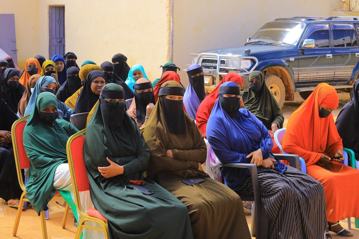 Puntlandyouth1's tweet photo. PYAN and @SomaliaPdrc held a public meeting in Dhahar district to speed up the participation of young people in the local council elections that will take place on the 25th of this month, thanks for your support with @UNFPA_SOMALIA @FBAFolke 
#LGE25May
#PLGE2023 https://t.co/gc4I7DCwyr