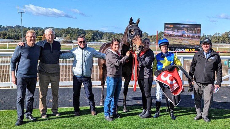 🌟 STRATOSPHERE’S Red Sphere wins on debut against the older horses today continuing his sires unbelievable run.

Stratosphere is now the sire of 5 individual winners and 2 stakes horses from his first 12 runners. 

Congratulations to <a href="/TrinderAdam/">Trinder Racing</a> and connections on the win 🌟🌟