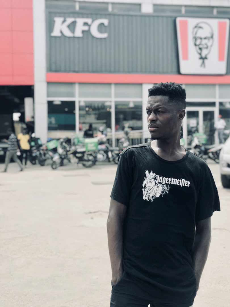 awotwe_eshun's tweet photo. Yoo @KinaataGh check out your lookalike @_attahpayne from tardi who is inspired by your music. He has a new single out titled 'Mossi' kindly check it out πππ
#Shattawale
#blacko
#fanteconfederation https://t.co/kRAoYOQACO