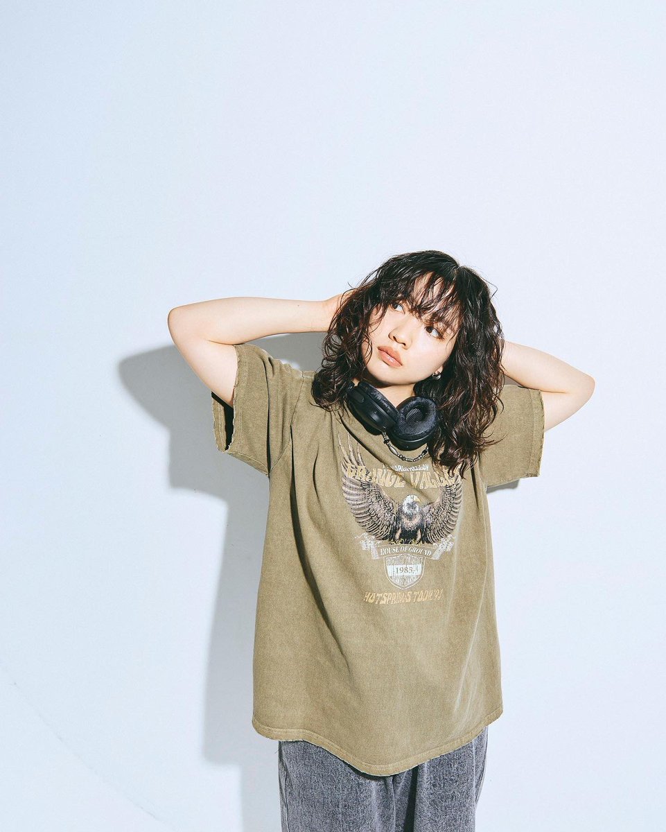 WEGO_press's tweet photo. 🟠WEGO TEE🟠

古着 × にしな

▼MODEL
にしな（ @nishina1998 ）

▼TEE
ピグメントBIGTシャツ
¥2,749(税込)
https://t.co/ImGP7Xqgr6

#WEGO_OOTD #WEGO #ウィゴー #WEGOTEE #遊ぶ集まる動く https://t.co/UxeJPlPZ7J
