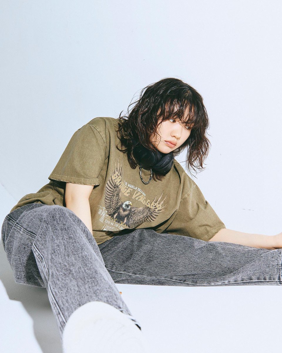 WEGO_press's tweet photo. 🟠WEGO TEE🟠

古着 × にしな

▼MODEL
にしな（ @nishina1998 ）

▼TEE
ピグメントBIGTシャツ
¥2,749(税込)
https://t.co/ImGP7Xqgr6

#WEGO_OOTD #WEGO #ウィゴー #WEGOTEE #遊ぶ集まる動く https://t.co/UxeJPlPZ7J