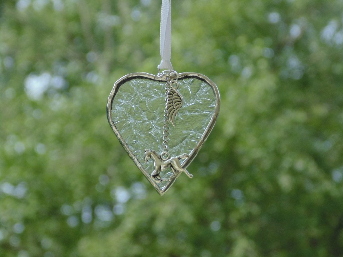 stndglass's tweet image. Horse memorial sympathy gift, stained glass small heart suncatcher ornament, remembrance condolences tuppu.net/8cd2750a #Etsy #suncatcher #DesignsStainedGlass #HeartInHeaven