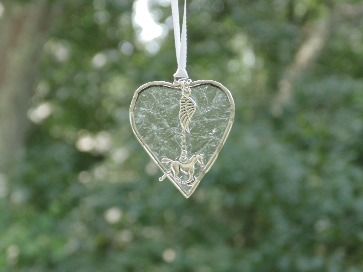 stndglass's tweet image. Horse memorial sympathy gift, stained glass small heart suncatcher ornament, remembrance condolences tuppu.net/8cd2750a #Etsy #suncatcher #DesignsStainedGlass #HeartInHeaven