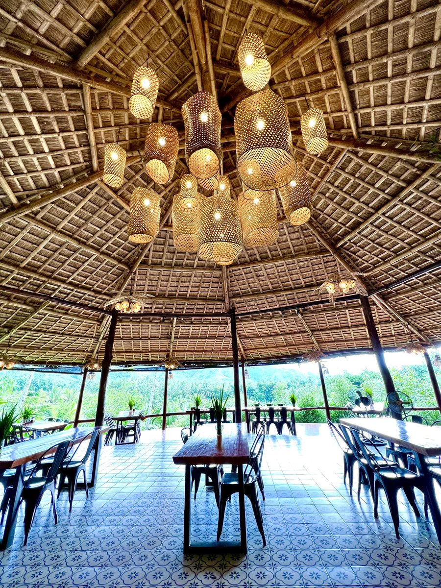cblaguardia's tweet photo. This is the restaurant with a fantastic view! The #Dreamweavers Hill in #LakeSebu, #SouthCotabato. #Mindanao has too many amazing places to visit! #Philippines #Pilipinas #itsmorefun #Travel https://t.co/VLpuwjTsN2