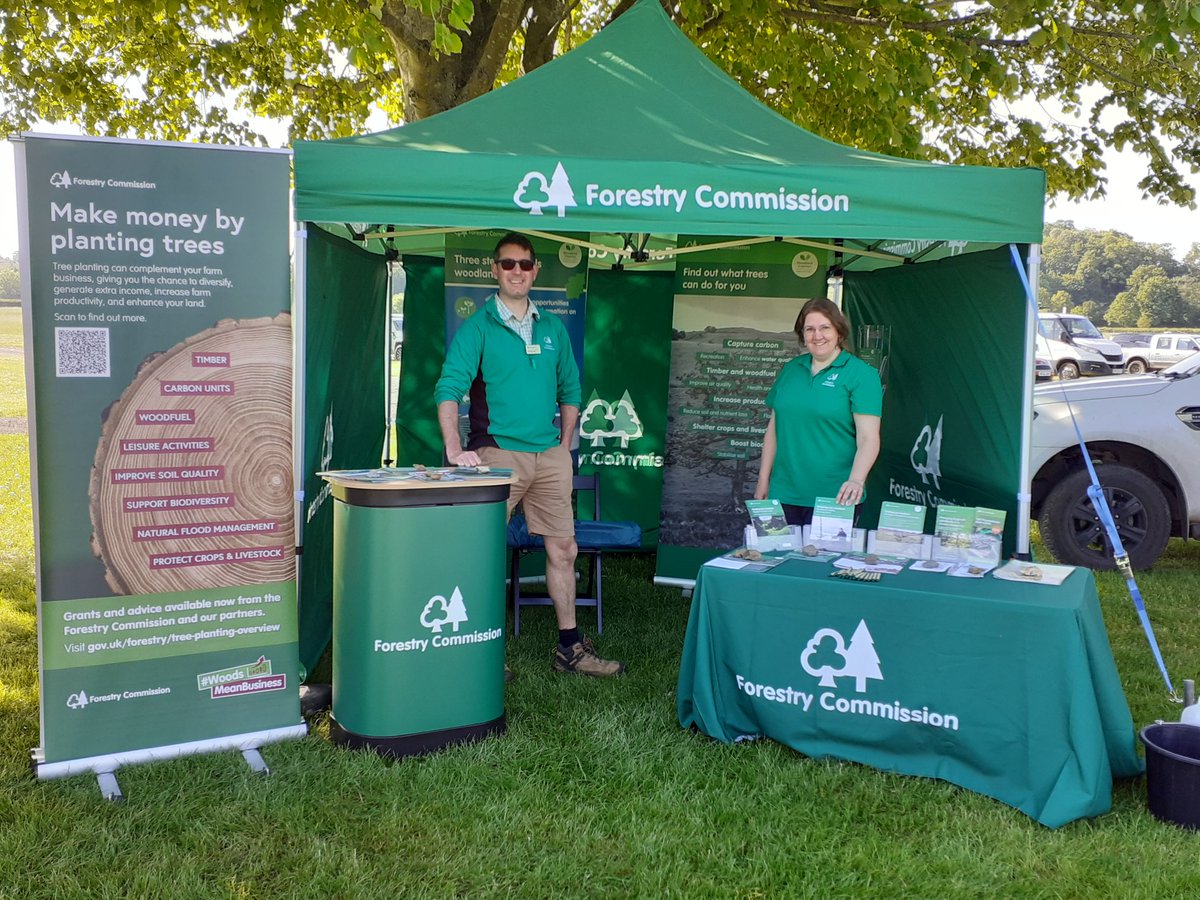 Janetalkstrees's tweet image. We're at the Oxfordshire Young Farmers Club County Show today! A beautiful day to come and talk to us about woodland creation. See you there! @ForestryComm