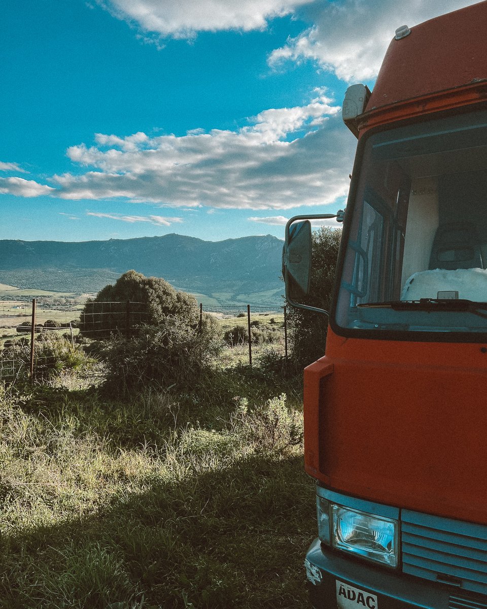 movingtheway's tweet image. Good morning views from the countryside.
.
.
#vanlifeadventures #vanlifedestination #vanlifepics #vanlifelovers #vanlifeescape #vanlifeblogger #vanlifegermany #vancation #goodmorning #goodmorningviews #gumo #movingtheway #keepyourspiritmoving #vanlifespain #vanlifetour