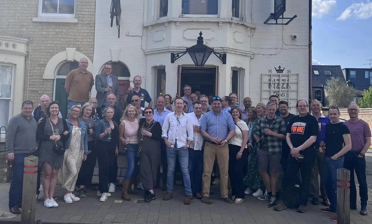 paulsmithuk's tweet photo. Wayyy back in the very early 90’s these people kicked off the first commercial INTERNET company, based in #Cambridge. #PIPEX #UUNET the technology we sold kicked off the Internet boom.
The best of people, the best of times.
celebrating a 20yrs at the #SalisburyArms in Cambridge❤️ https://t.co/bZUu3fpA2P