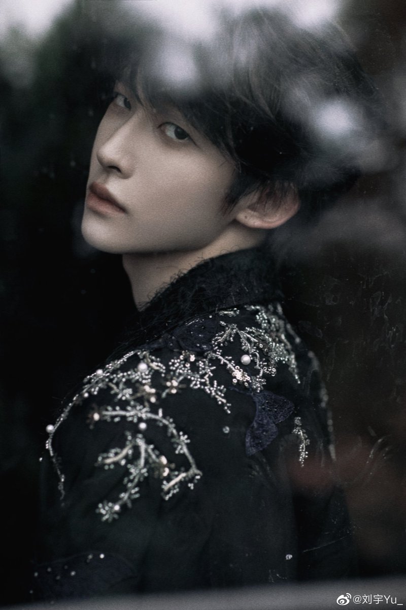Liuyu_Fanclub's tweet photo. 230521 LIU YU Weibo Update [ENG]

#Yulog Rainy nights are also beautiful. 🌧️

#Liuyu #刘宇 #劉宇 #リュウユ #리우위 #หลิวอวี่ #LưuVũ https://t.co/5SFa46hCa4