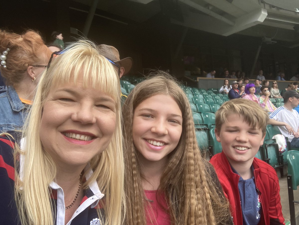 loumarcel's tweet photo. #London7s day two. Finals. #loverugby https://t.co/nkVKxCrh2W