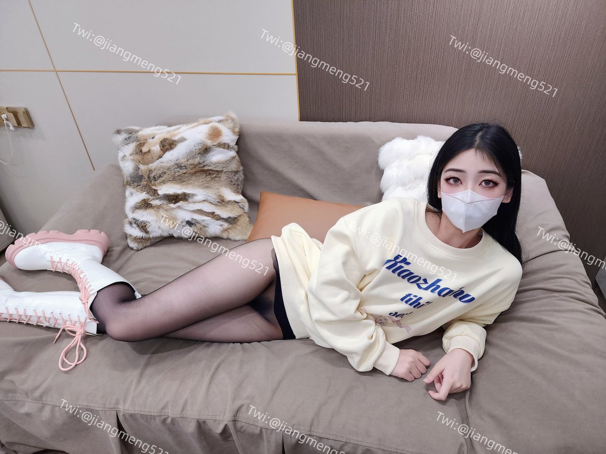 毛毛长出来了~
<a href="/xyberdolls/">小新の日常</a>
<a href="/xybereum/">小白の日常</a>
<a href="/xyberlabs/">赛博玩偶</a>