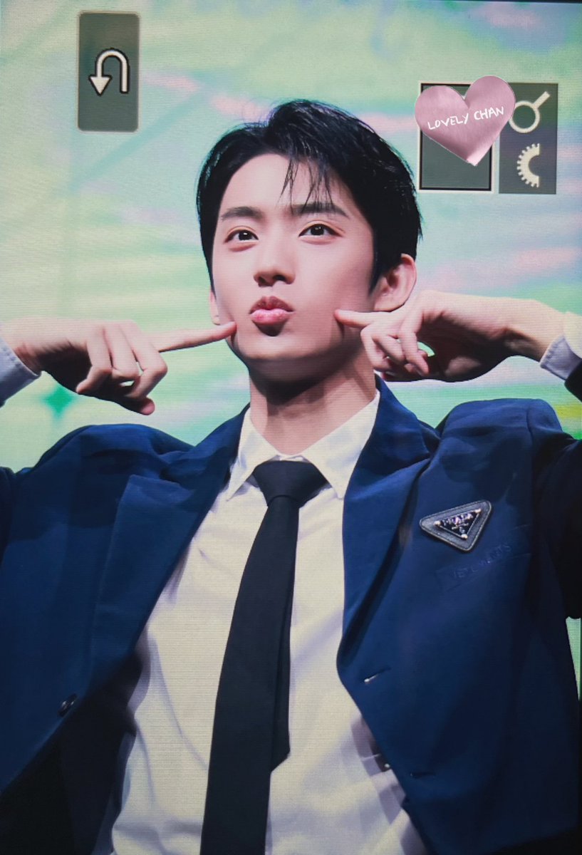 lovelychannet's tweet photo. 230521 비의도적 연애담 팬미팅 2부 
포즈장인 찬잘해요🥰 #B1A4 #공찬 #gongchan https://t.co/mAApiM0iTG