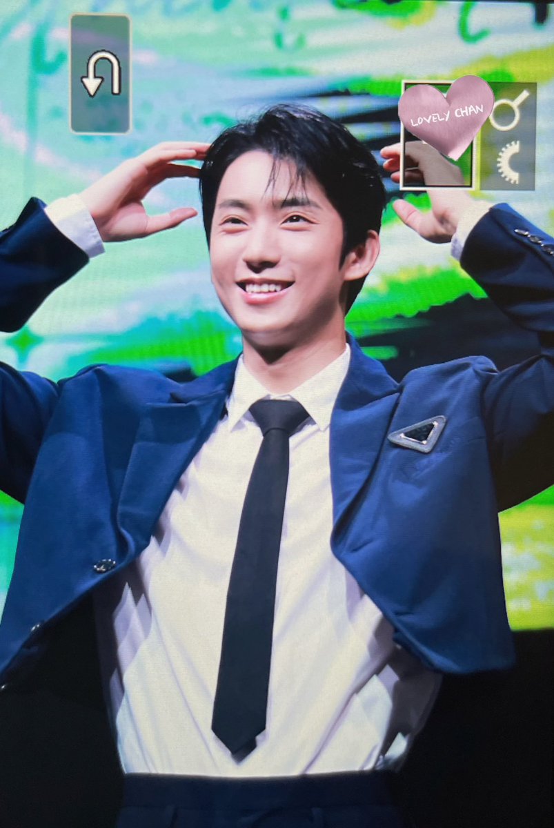 lovelychannet's tweet photo. 230521 비의도적 연애담 팬미팅 2부 
포즈장인 찬잘해요🥰 #B1A4 #공찬 #gongchan https://t.co/mAApiM0iTG