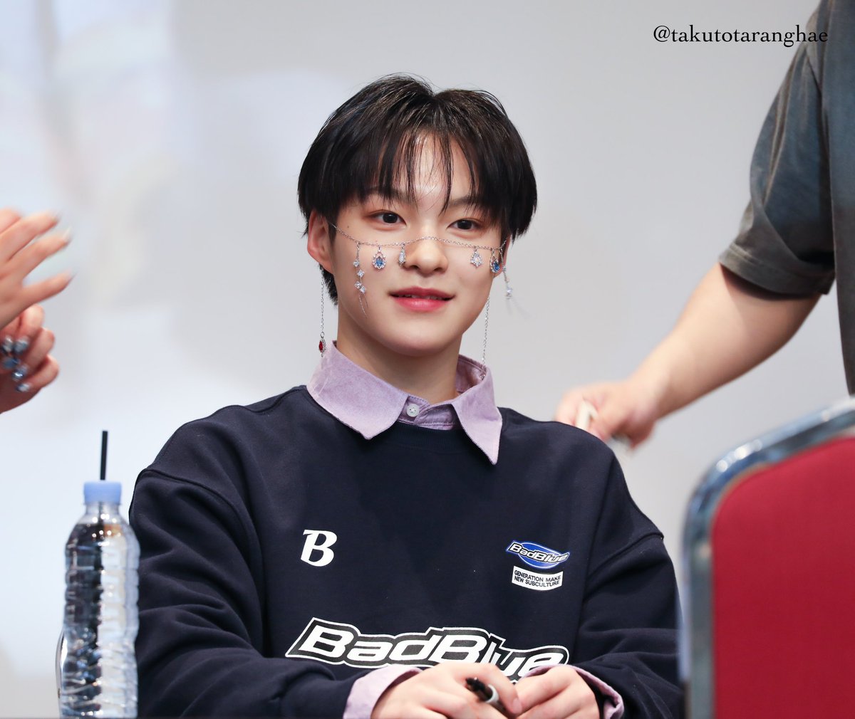 takutotaranghae's tweet photo. 230520 팬사인회 
페이스체인 타쿠토

#타쿠토 #TAKUTO #トヨナガタクト #タクト https://t.co/0ugNSKoNSG