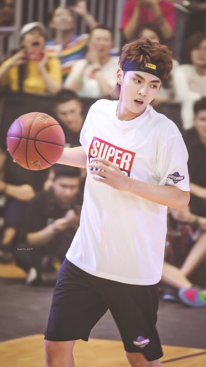 kriswufanfan11 tweet picture