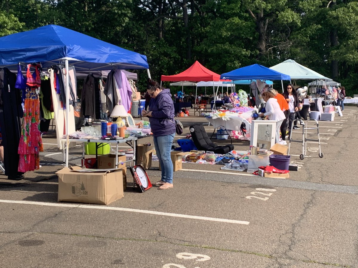 OBEducationFoundation (@obefoundation) on Twitter photo Come visit us in the Sandburg parking lot! <a href="/OldBridgeTPS/">The Bridge</a> @OBSupCittadino
Flea market open until 2pm!! Come visit us in the Sandburg parking lot! <a href="/OldBridgeTPS/">The Bridge</a> @OBSupCittadino
Flea market open until 2pm!!