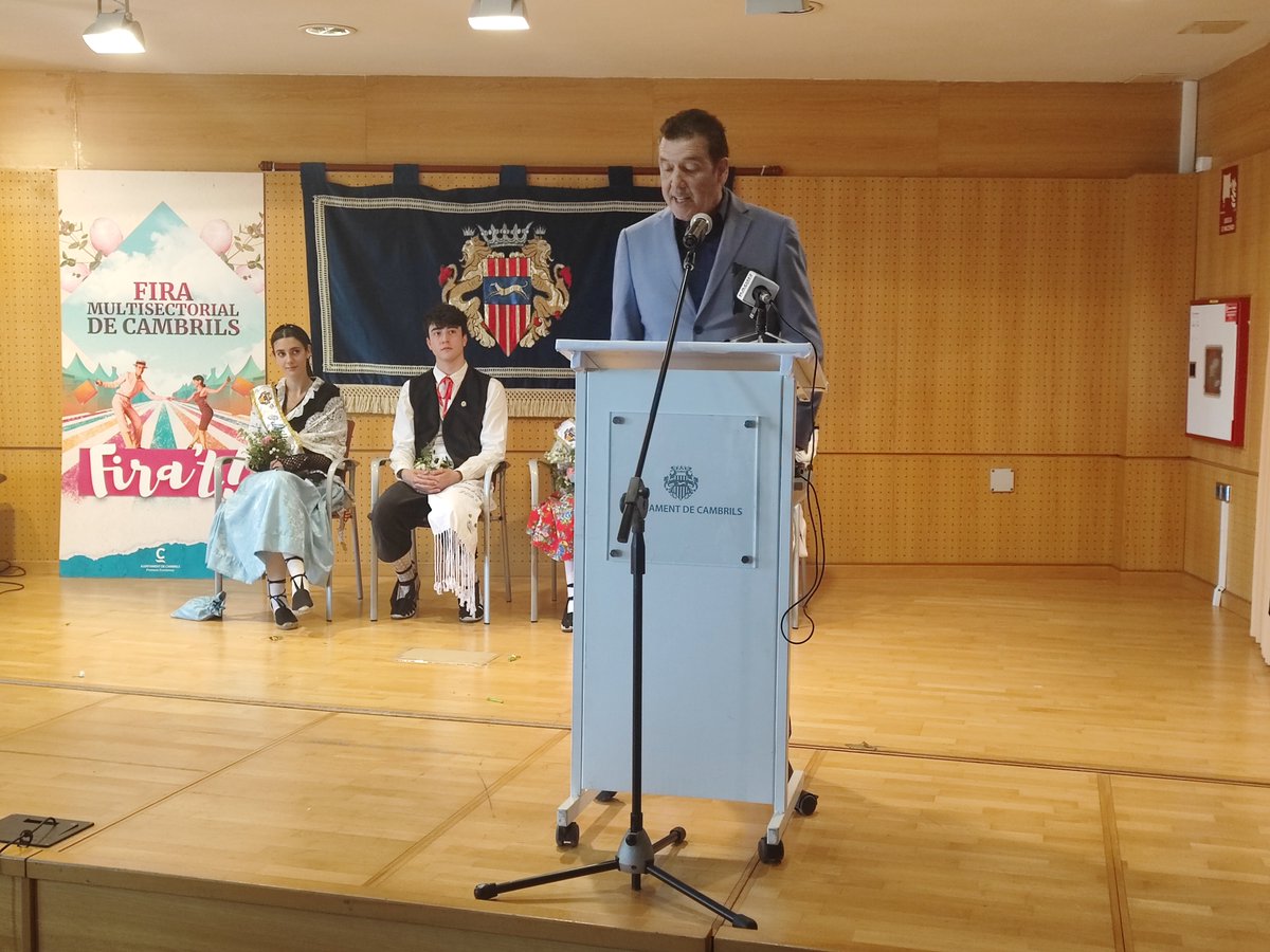NOTÍCIA / Carlos Ventura: “La Fira de Cambrils és un punt de trobada familiar per a tots els cambrilencs” 

   ➡️El músic i pescador ha estat el pregoner de la 64a edició de la Fira Multisectorial de Cambrils

<a href="/FiraCambrils/">FiraCambrils</a> <a href="/ajcambrils/">Ajuntament Cambrils</a> 

Link: acortar.link/OJWBoV
