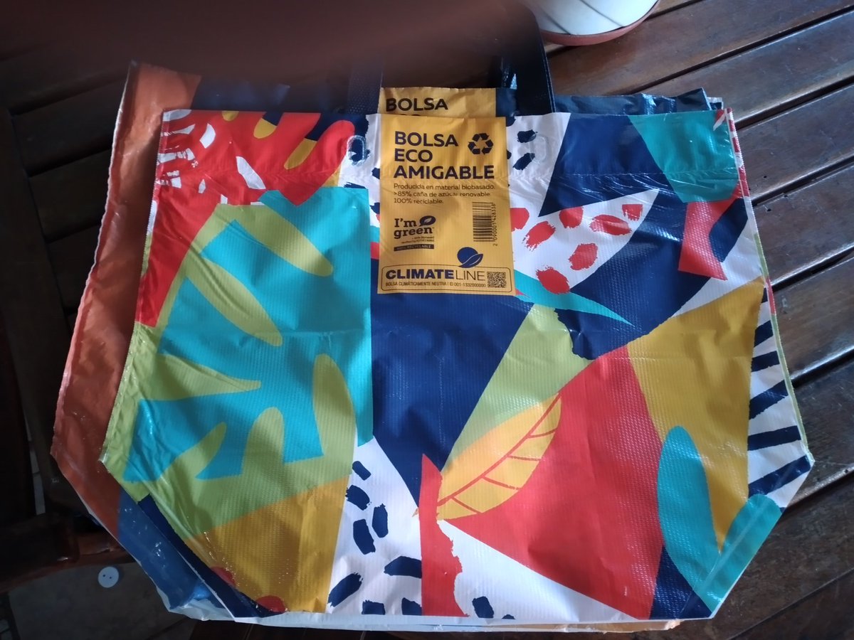 amapowa1's tweet photo. @JumboChile es el colmo la deshonestidad...
Ahora venden al mismo valor pero en versión baby.
Los consumidores no lo notan, pero ahora deben comprar mas bolsas para la misma cantidad de mercaderia.
@SERNAC quien vela por este robo? https://t.co/8WRaXFnpbo