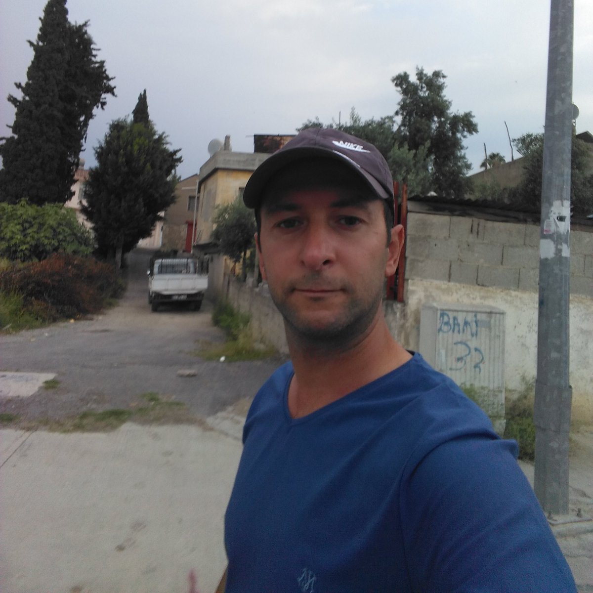 30-45 yaş arası Evlilik düşünen bir bayanla evlenmek istiyorum açık görüşlü biriyim kıskanç bir yapım yok evlenince eşim rahat olsun isterim gerçekten ciddiyim kabul edersen tanışabilirmiyiz mümkünse mesaj bekliyorum..erkeklerin ilgisini çekmeyi seven bir eşim olsun istiyorum