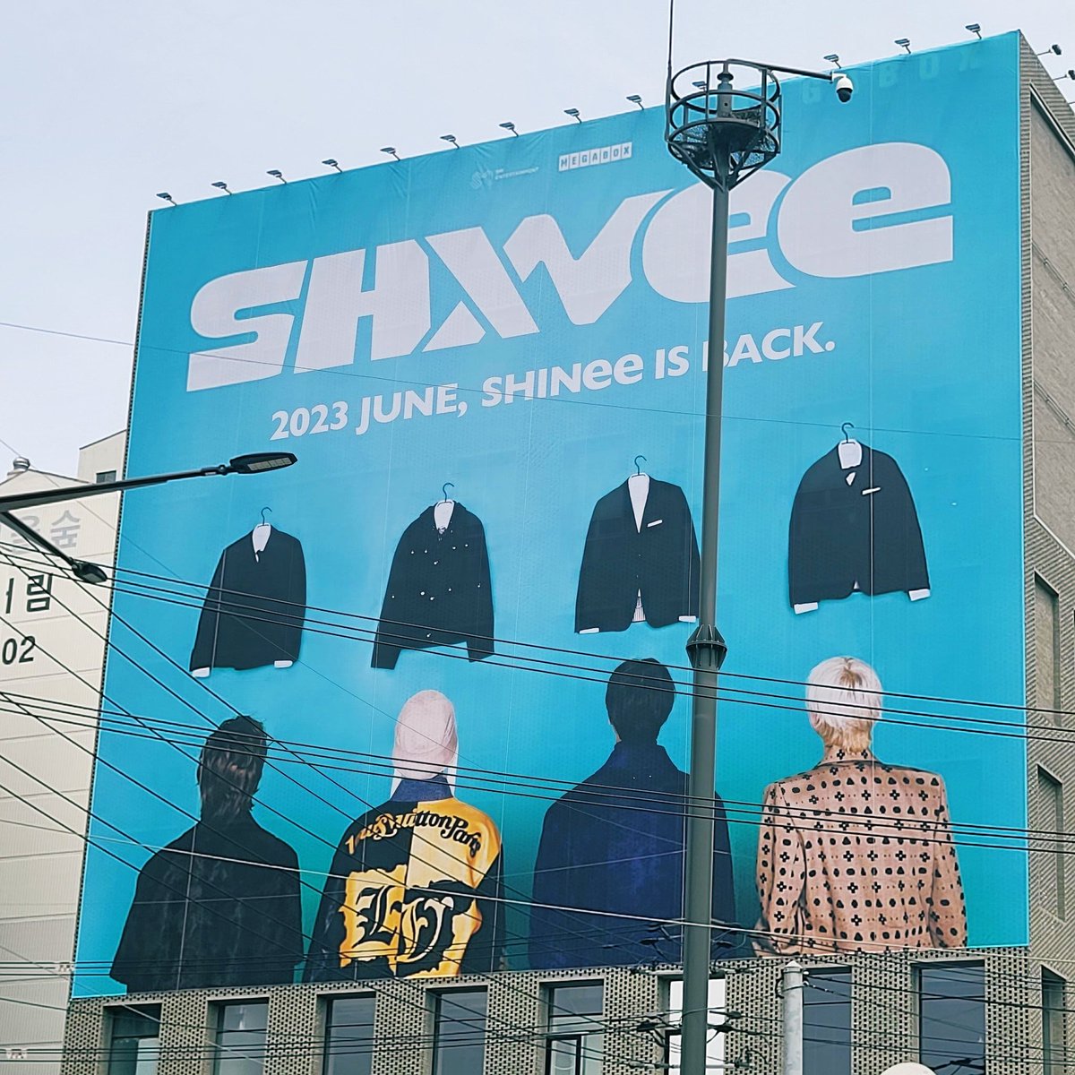 ibabekeiys's tweet photo. #Day_47 (May 21, 2023)
#OurDearestTaeminIsBack
Our SHINee Is Back!! 💎
Loving 🥰 the countdown to SHINee’s 15th Anniversary!!
We love you SHINee!! 🫶🏼
#SHINee #샤이니 #ONEW #온유 #JONGHYUN #종현 #KEY #키 #MINHO #민호 #TAEMIN #태민
#Pre_SHINee_Week https://t.co/Gn6QZFSFoE