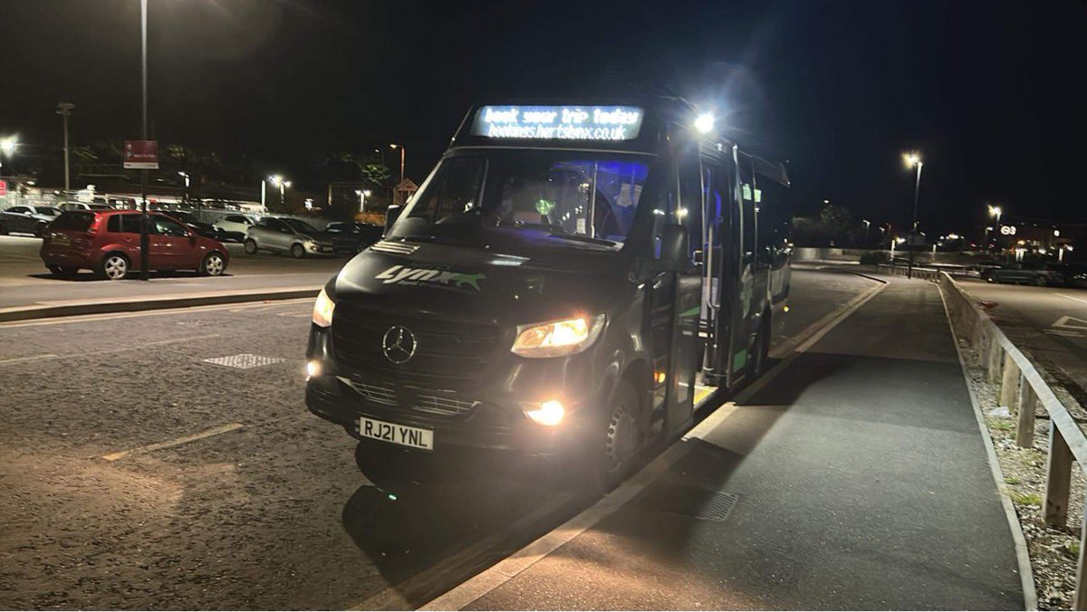 busdriverlloyd's tweet photo. Last few nights been very interesting. Since coming on herts lynx ive been more happier and got the smile back on my face. I go to new places and the customers we have are brilliant so kind and caring. Don’t worry I’ll still have todo service work 😔 https://t.co/9AILEvWmey