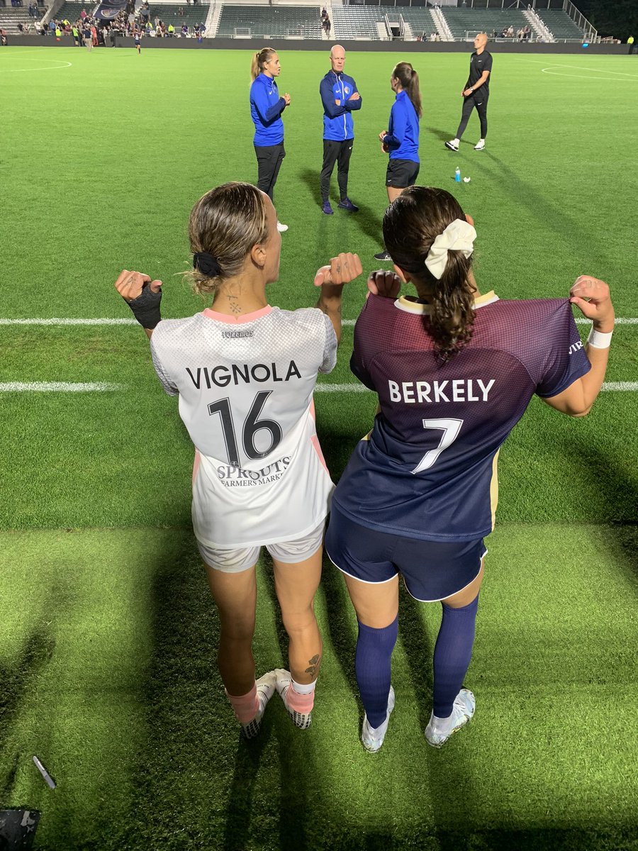 OlCroatianCoach's tweet photo. When you play against each other from club soccer…with each other for the U16 USWNT and against each other in the High School, College Professional ranks! of course it leads to a 0-0 Draw! ❤️this game @weareangelcity   @bevlindeman @MAVignola @millib13 @TheNCCourage https://t.co/vtnvbH9NQ2