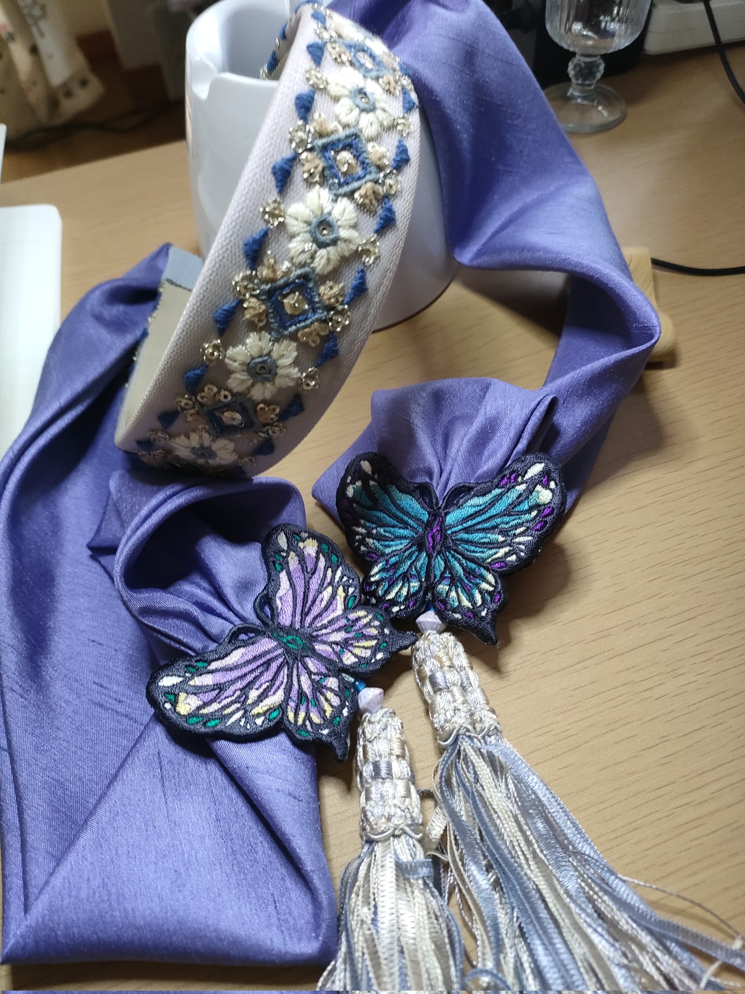 人気を誇る WiTCH パープル、パンジー ウィッチウォッチカチューシャ