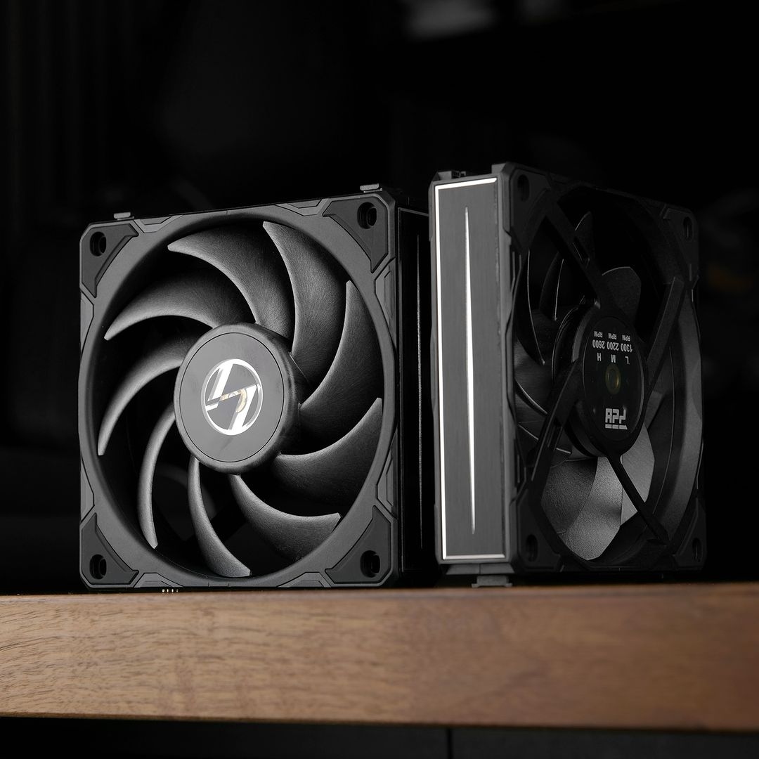 GlobalLianli's tweet photo. No non-sense, non-RGB fan just for raw performance.
cr: @sts_youtube
#pc #cooling #fan #rgb #pcbuild
#setupinspiration #gamingrig #setupgamer #pcgamingsetup
#rgbpc #pcparts #pcrig #custombuiltpc https://t.co/KWP7L13Dt1
