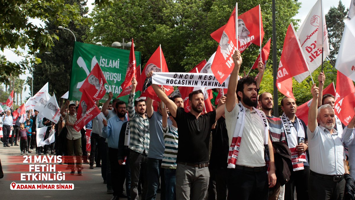 ÖNCÜ NESİL SALONA TEKBİRLERLE GİRDİ!  Büyük Fetih Etkinliği için şehirdışı ve yurtdışından gelen Furkan Hareketi mensupları alana tekbir ve sloganlarla giriş yaptı.   #AdanadaBüyükBuluşma