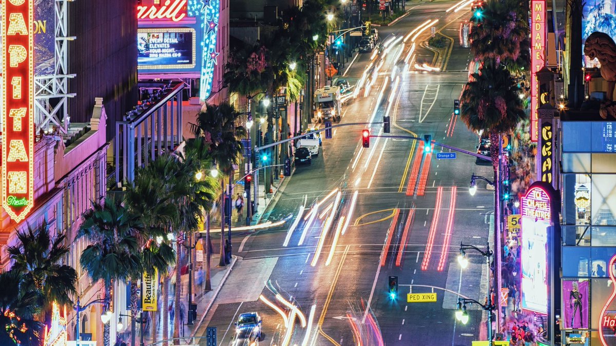 AfricaViewFacts's tweet photo. The American city of Hollywood signs its first twinning agreement in Africa with the city of Laayoun in the south of the Kingdom of Morocco 🇲🇦

It will boost and strengthen economic, cultural, educational, and touristic cooperation between the two cities. https://t.co/rWUV6A1CZA