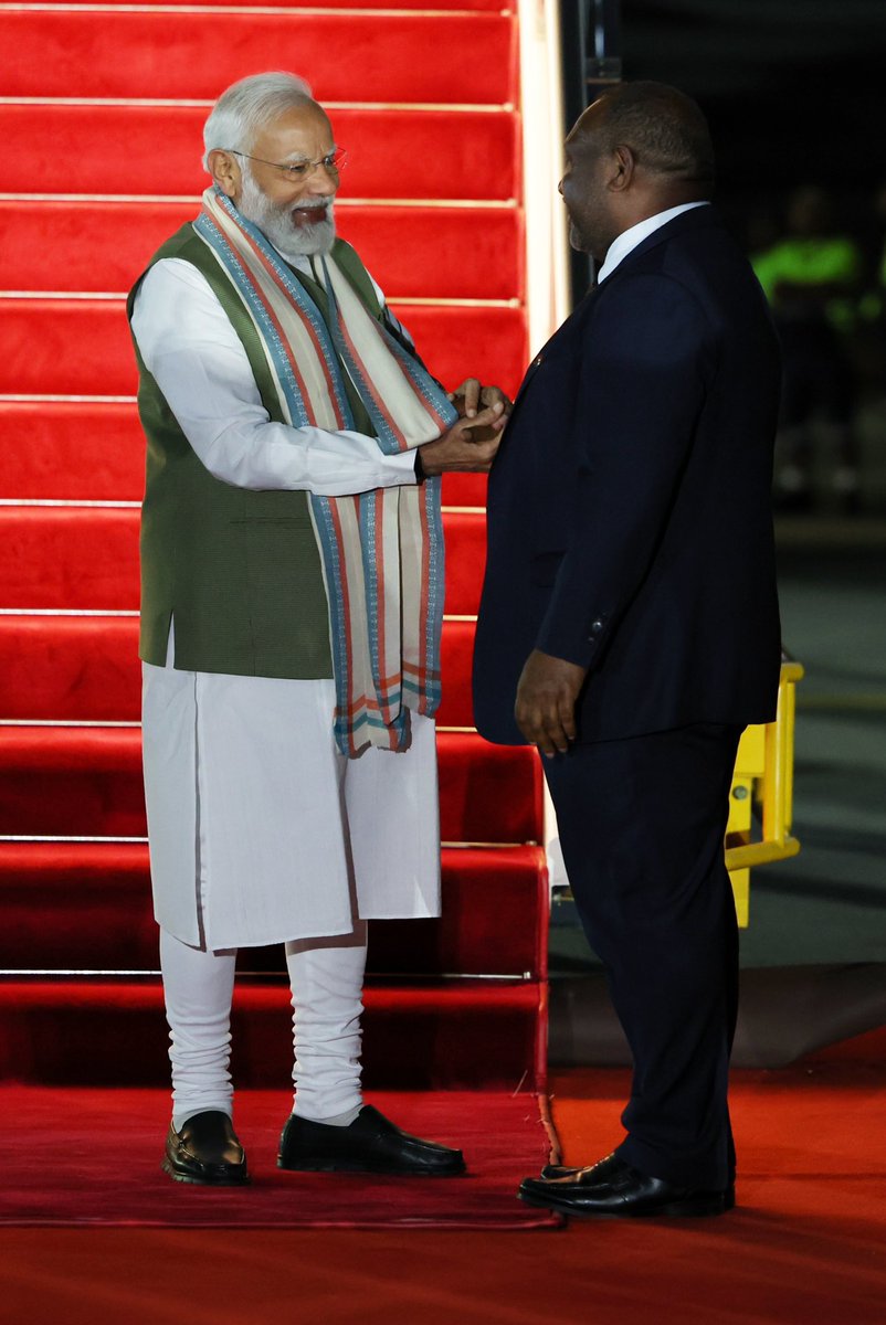 narendramodi tweet picture