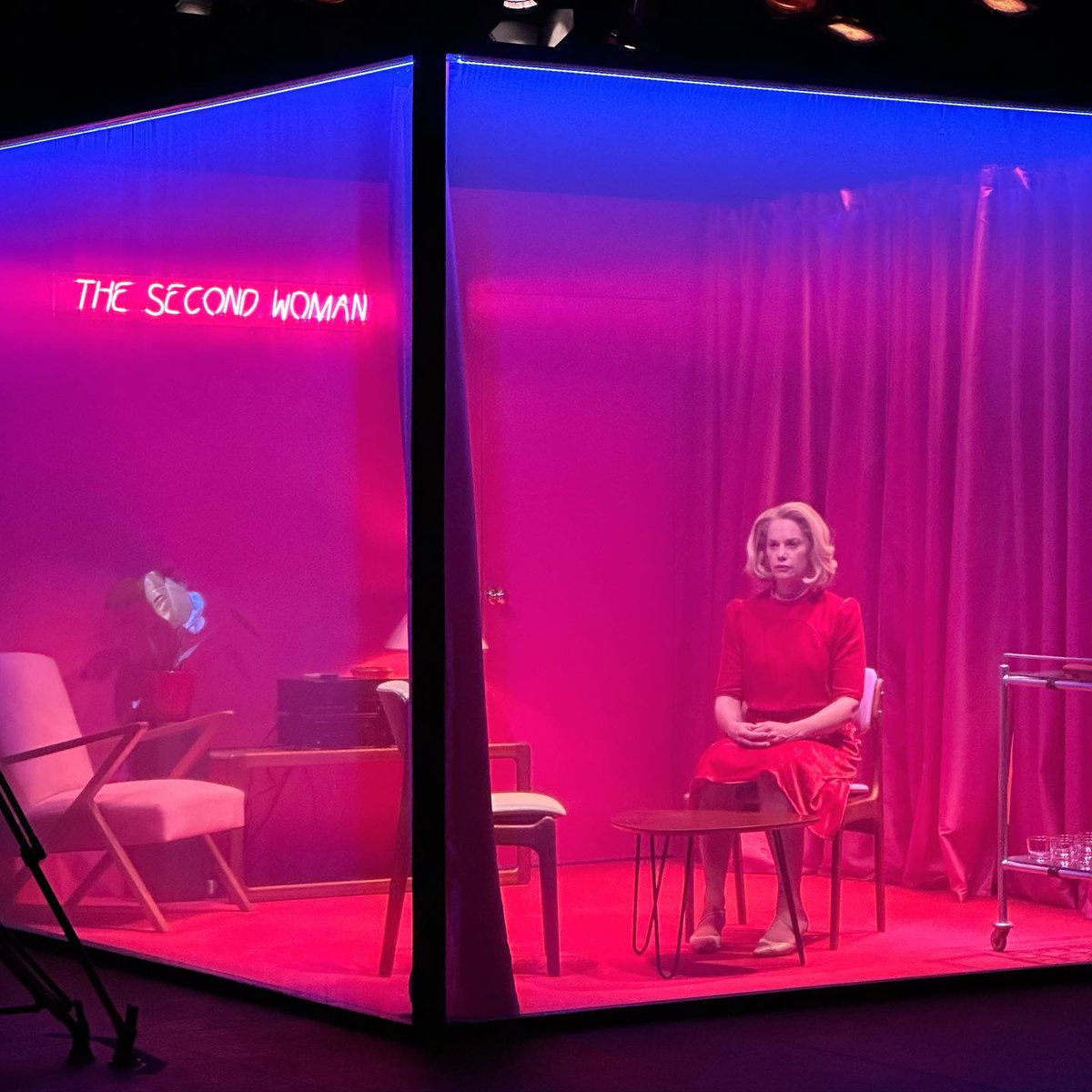 MrTAston's tweet photo. Being awake for 36 hours was completely worth it to see Ruth Wilson in #thesecondwoman at @youngvictheatre. She was absolutely extraordinary. A massive well done to Ruth and to the whole team involved @LIFTfestival https://t.co/pOeQRtCyB7