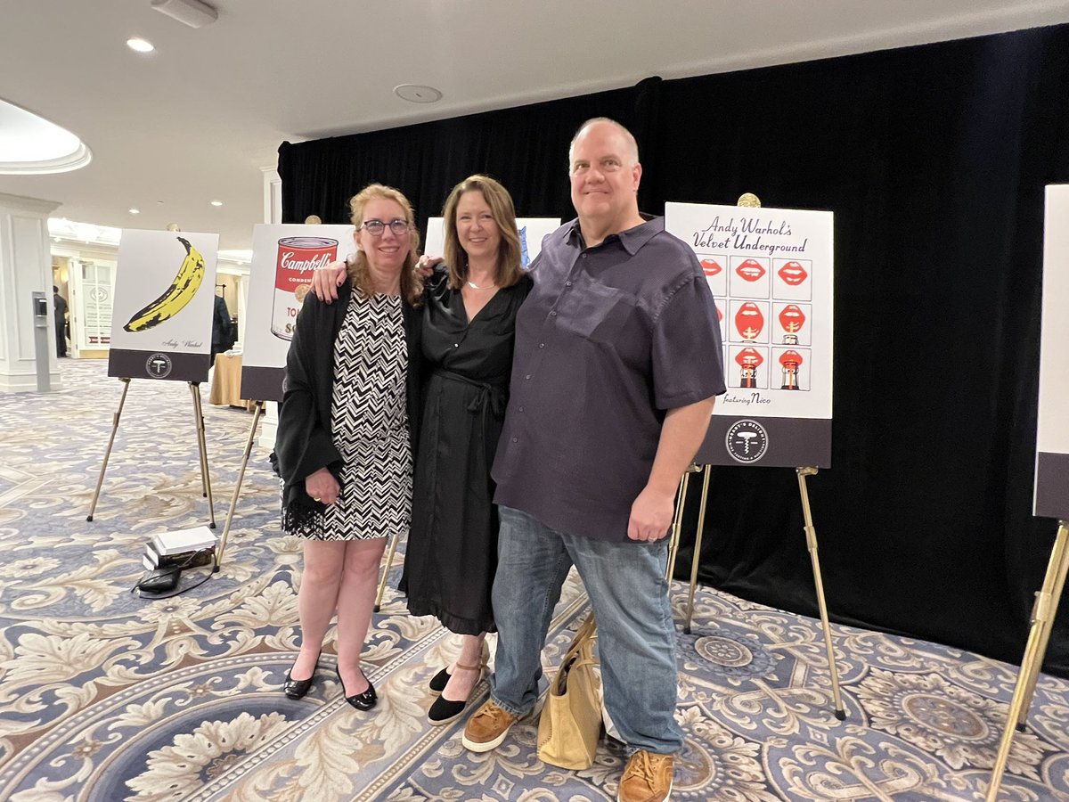 CellarBlog's tweet image. At the @HeartOfGWR Heart’s Delight Wine Auction last night with the great @janeansonwine