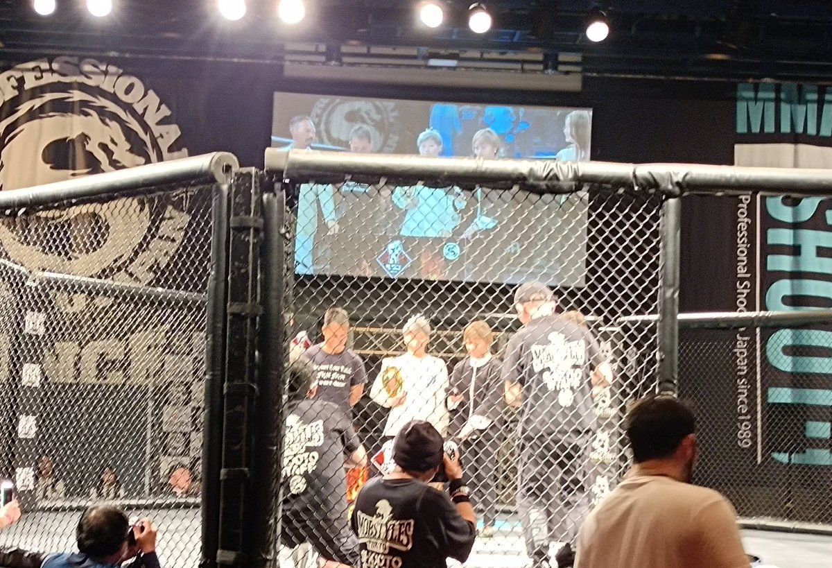 bassi_jiujitsu's tweet photo. 控えめに言って最高でした
おれのこの嬉しそうな顔とウェルター級の体をみてくれ
じゃなくて、これからも修斗をみてくれ
ショウジは対策ばっちりハマったね！
#shooto0521
#fightfarm https://t.co/2oeWNTqI6z