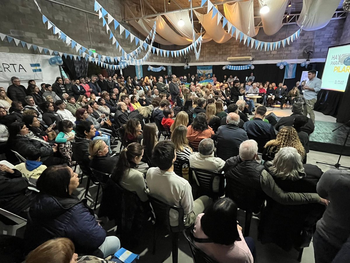 AndyGenna's tweet photo. ¡¡¡GRACIAS!!! 
Somos muchisimos los pilarenses que queremos un cambio y lo vamos a lograr juntos.
#ElPilarDelCambio 💪 https://t.co/SBP3EGRwBI
