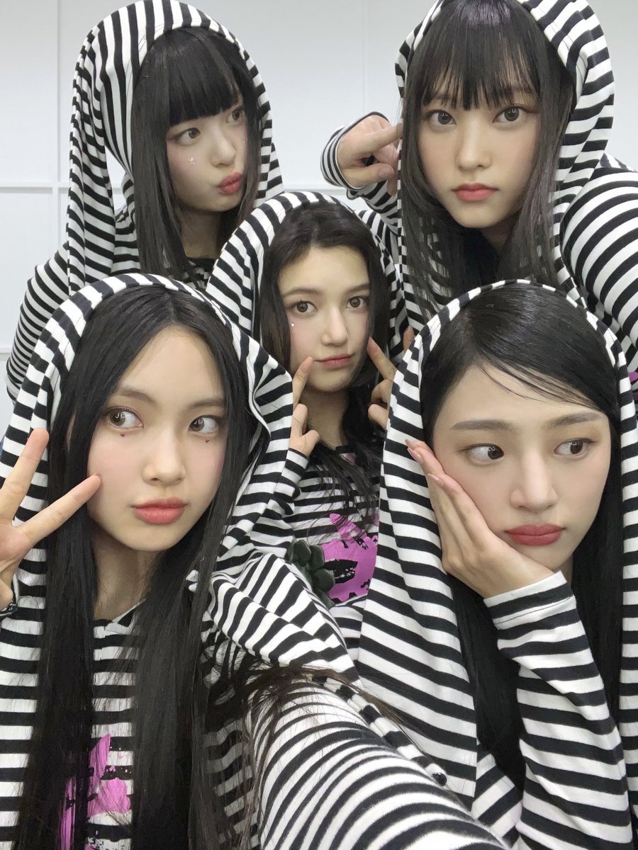 in the frame of this moment, friendship takes flight. a snapshot of love so pure and infinite. with silly poses and spontaneous fun, we all freeze in time's embrace and create a memory to be spun through out newejeans very own memories record!