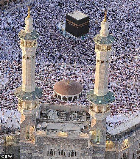 اسلام علیکم 🌼
رَبَّنَا أَفْرِغْ عَلَيْنَا صَبْرًا  ۝
"اے ہمارے رب! ہمارے دلوں میں صبر ڈال دے "
