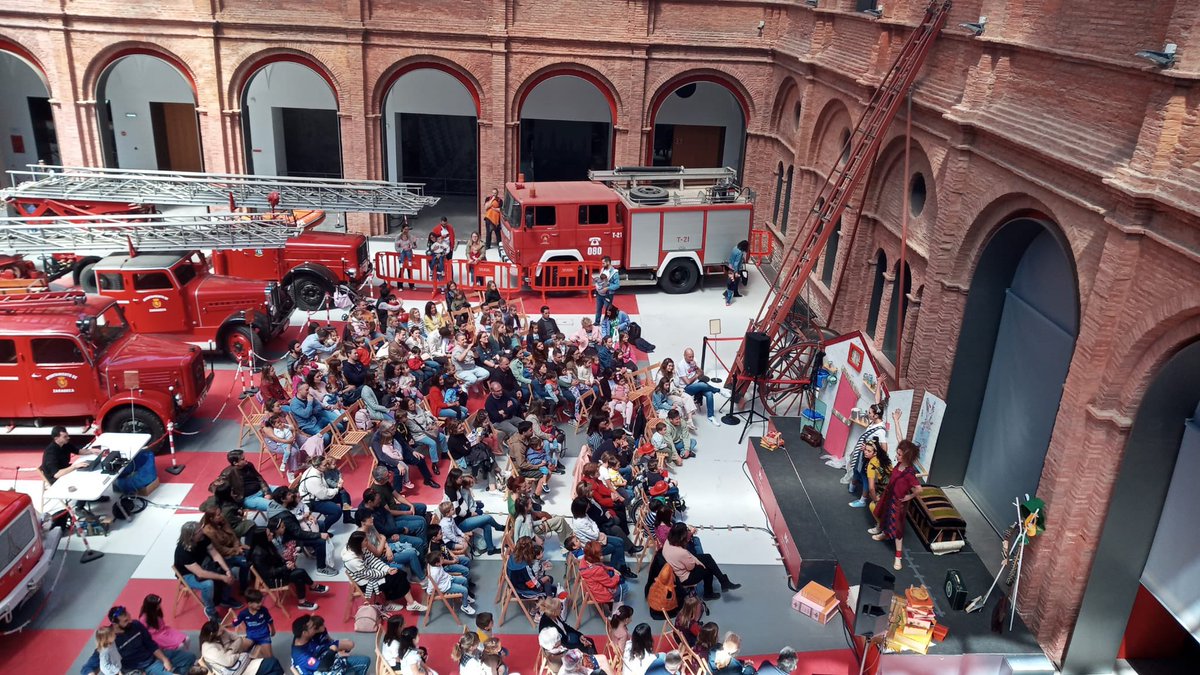 MuseoFuego's tweet photo. Este fin de semana, nos habéis visitado casi 800 amig@s, 300 para la obra 🎭 "Cómo dormir al monstruo 👹” de #BiribúTeatro. En total, más de 1300 personas han participado en las actividades de la Semana de los Museos 👏 #DIM23 @zaragoza_es @ZCultura @ZaragozaTurismo https://t.co/azWY13DpZU