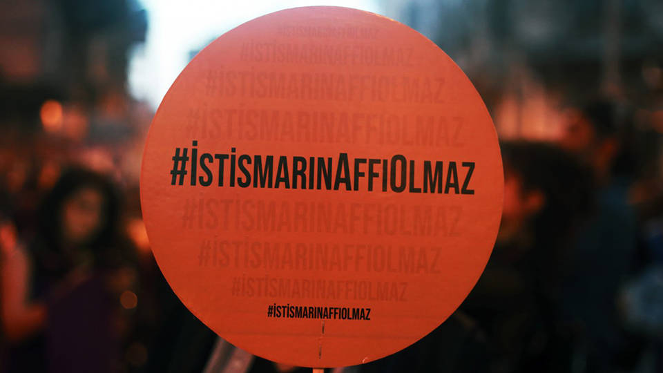 BirGun_Gazetesi's tweet photo. İstismara maruz bırakılan 2 yaşındaki bebek yaşamını yitirmişti

Yayın yasağı kararı alındı, bir skandal daha ortaya çıktı: 8 yaşındaki ablası da istismara maruz bırakılmış!

https://t.co/PrWhxW2rEz https://t.co/0jC2FNEyZs