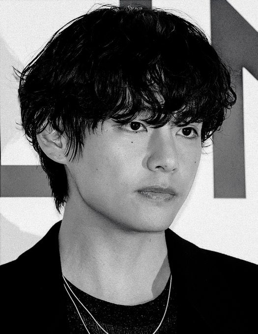 بچه ها این موضوع خیلی مهمه!!!
لطفا اگه اومد تی الت جدی بگیر و ریپ و ریت بزن.

Hello <a href="/bts_bighit/">BTS_official</a> <a href="/BIGHIT_MUSIC/">BIGHIT MUSIC</a> <a href="/hitmanb/">hitman</a>  one of your artists named KIM TAEHYUNG is being followed by an obsessed person in Paris.

PLEASE MAKE SURE TO PROTECT YOUR ARTIST AT ALL COST