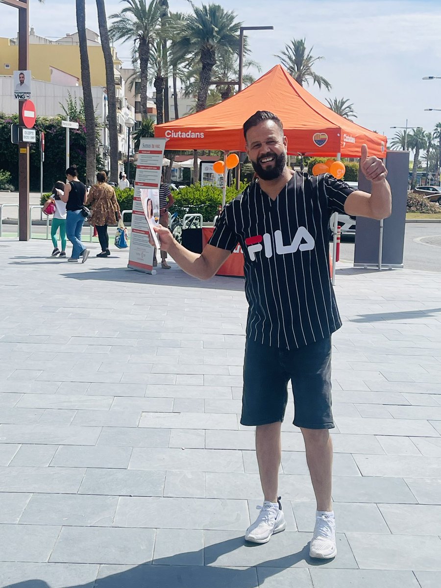 La carpa de hoy no ha dejado indiferente a nadie, la ilusión vuelve a nuestras calles <a href="/Cs_Vilanova/">CS Vilanova i la Geltrú</a> <a href="/c_depelegri/">🖤Cristina de Pelegrí</a> <a href="/angelicagla59/">Gladys Angelica</a> #CentratsEnVilanova #Ilusionate