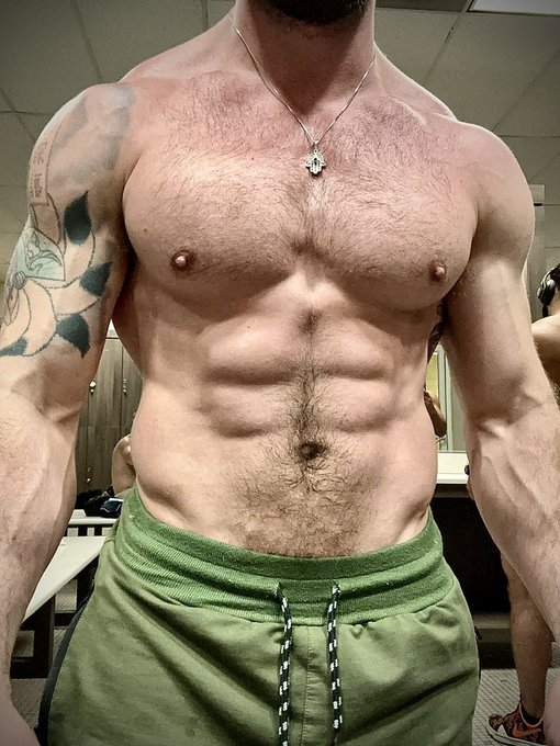 Obligatory gym locker room selfie 💪🏻   🌐https://t.co/J9MyKQVQGt🌐  @scallysex @thexxlmen @HotMaleStuds<a href="/tag/muscles"class="tags"><span>#muscles</span></a><a href="/tag/gay"class="tags"><span>#gay</span></a><a href="/tag/gaysex"class="tags"><span>#gaysex</span></a><a href="/tag/gayjock"class="tags"><span>#gayjock</span></a><a href="/tag/onlyfans"class="tags"><span>#onlyfans</span></a><a href="/tag/gaystud"class="tags"><span>#gaystud</span></a>